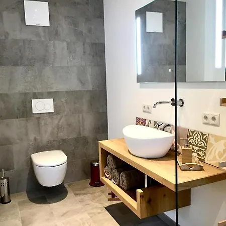 Zur Loipe Modern Maisonette * Sankt Johann in Tirol
